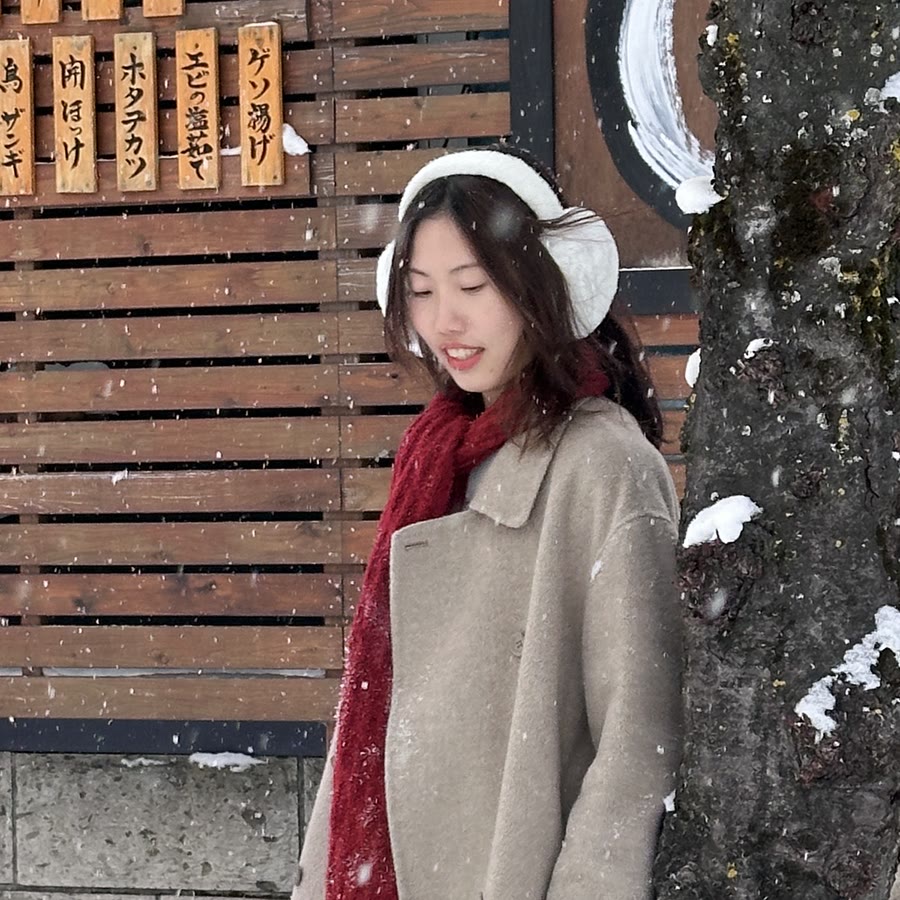 Yongfei She